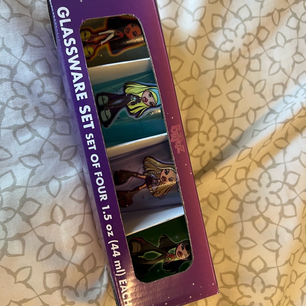 BRATZ FOUR PACK SHOT GLASSES